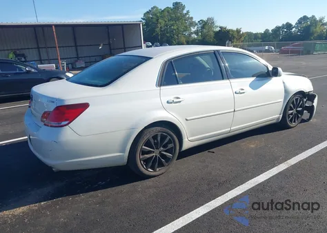 2007 Toyota Avalon Limited z USA, uszkodzony, nr VIN 4T1BK36B47U224142